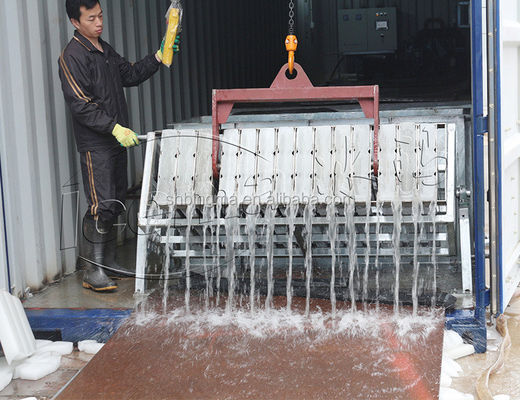 Bloc de glace automatique faisant la machine