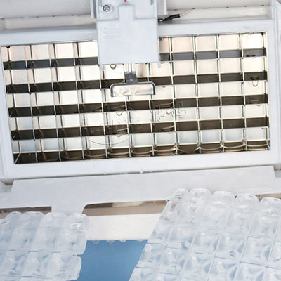 une machine à glace 1T 1000KG en usine
