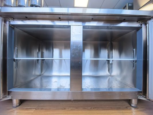 Réfrigérateur d'établi à fentes refroidi par air 120L