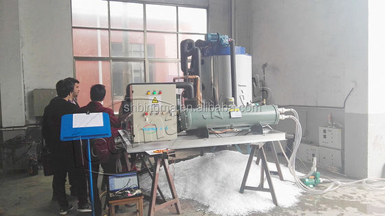 Machine de fabrication de glace en flocons pour une productivité élevée dans les opérations de pêche industrielle