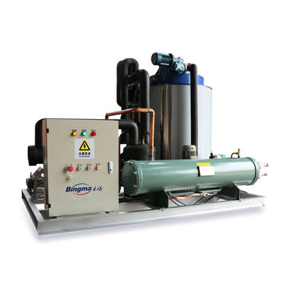 Bon prix Machine à glace automatique de flocon d'eau douce 50 tonnes de refroidissement direct en ligne